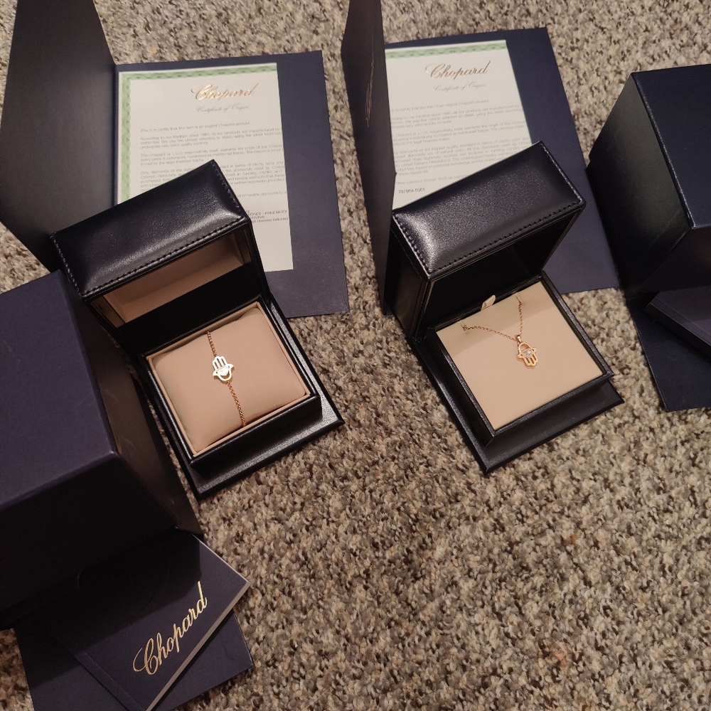 Trade with Meg 18k chopard floating diamond set